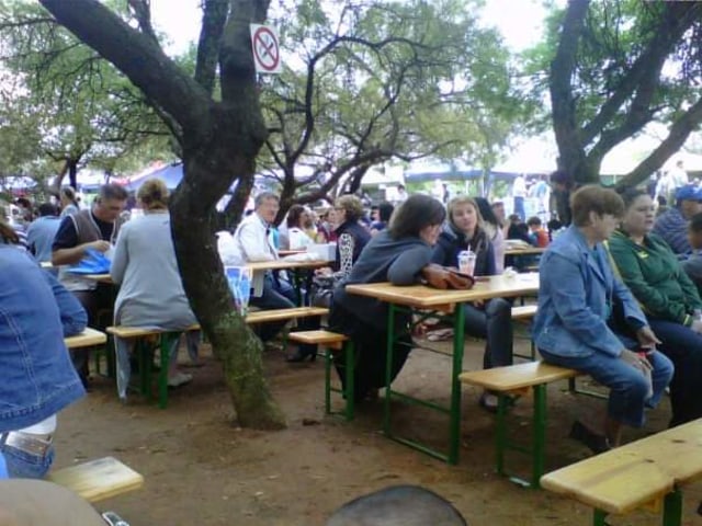 Menghabiskan Sabtu pagi di Hazel Food