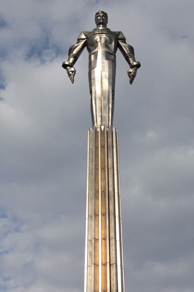  Penjelajah Angkasa dari Baikonur (3)