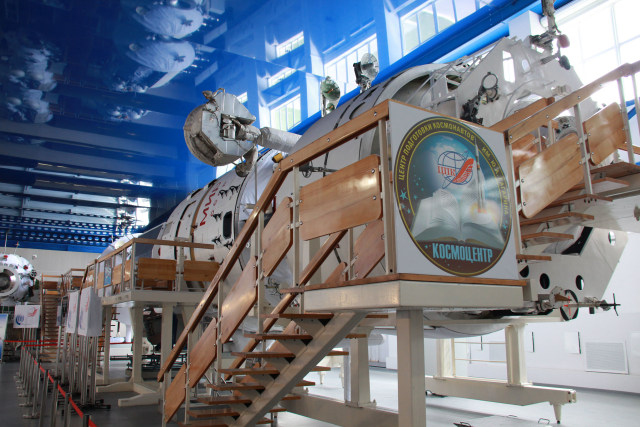  Penjelajah Angkasa dari Baikonur (5)