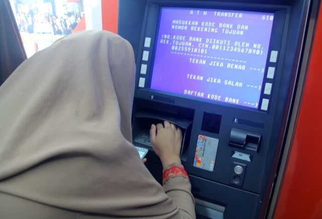 Photograph Challenge di ATM BNI Causeway Bay (2)