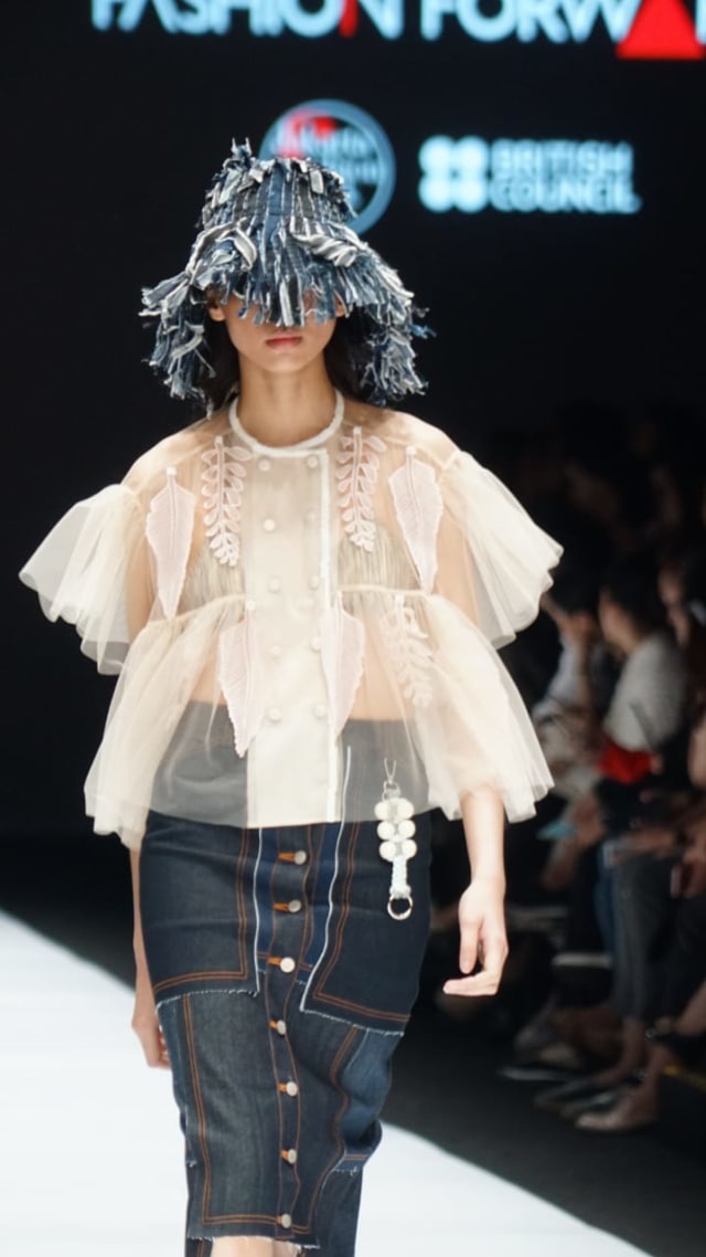Fashion Show Indonesian Fashion Forward present by TOTON di Jakarta Fashion Week 2019 (Foto: Iqbal Firdaus)