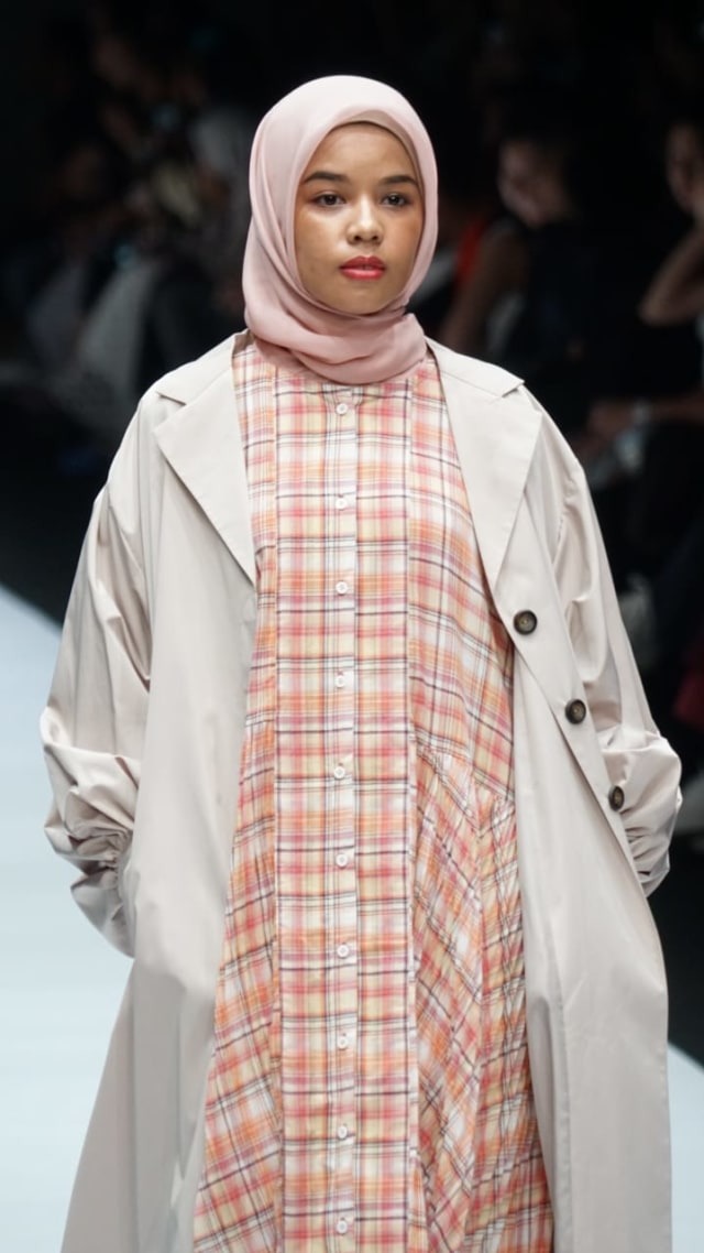 Fashion Show Indonesian Fashion Forward present by IKYK di Jakarta Fashion Week 2019 (Foto: Iqbal Firdaus/kumparan)