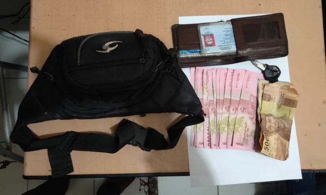 Putus Cinta, Cewek Ini Kuras Isi ATM Mantan Kekasihnya
