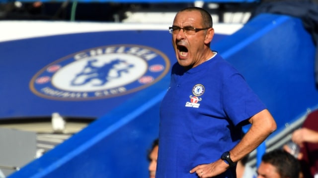Maurizio Sarri dalam laga Chelsea vs United. (Foto: REUTERS/Dylan Martinez )