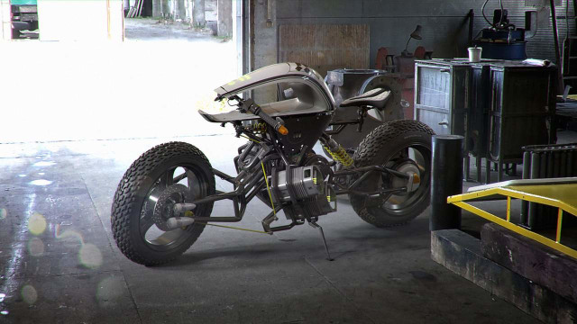 Karya desain grafis sepeda motor listrik Sasuga oleh Matt Tkocz (Foto: dok. Ride Apart)