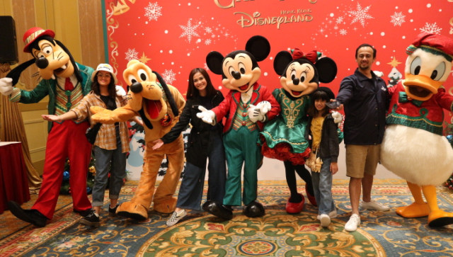 Ersa Mayori dan keluarga liburan ke Hong Kong Disneyland.  (Foto: Yufienda Novitasari/kumparan)