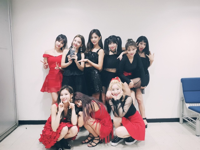 3 Tahun Debut, Larangan Kencan TWICE Dicabut?