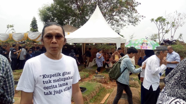 Bimbim Slank di TPU Tanah Kusir (Foto: Aria Pradana/kumparan)