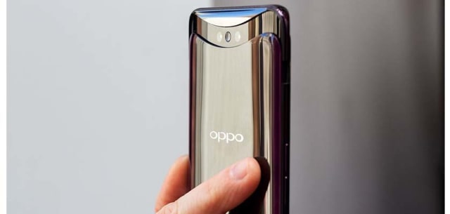 7 Handphone Tercantik Pilihan Bulan Ini (2)