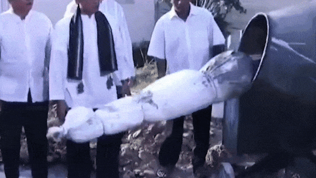 Jenazah Terkubur Cor-coran 
 (Foto: brmstzk/twitter)