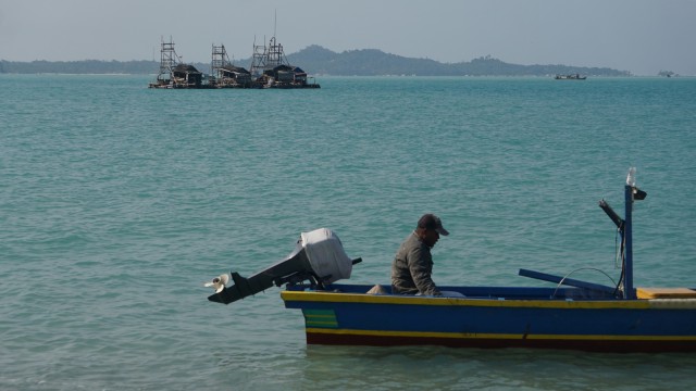 Pertambangan Timah di dekat Pantai Sampur, Pangkal Pinang, Bangka. (Foto: Nugroho Sejati/kumparan)