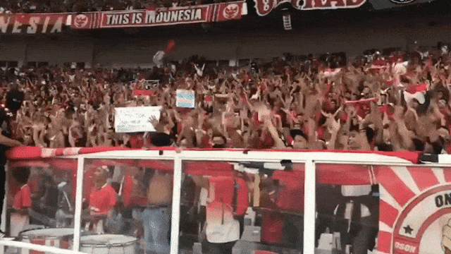 Dukungan Supporter yang Ramaikan SUGBK (Foto: Dok. Twitter @theafcdotcom)