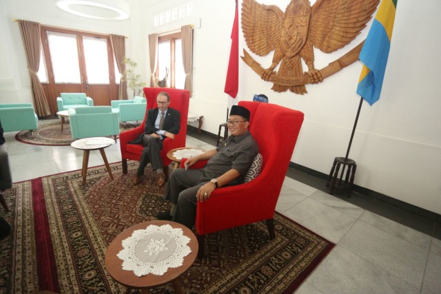 DUTA BESAR PRANCIS TAWARKAN PENATAAN TRANSPORTASI & IT KE KOTA BANDUNG