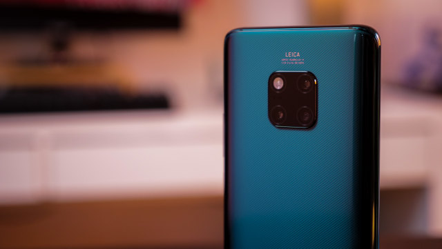 Unboxing dan Impresi Awal Huawei Mate 20 Pro (3)