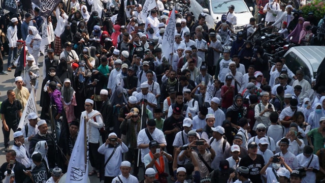 Aksi bela tauhid di Jalan Medan Merdeka Barat, Jakarta Pusat, Jumat (26/10/2018). (Foto: Jamal Ramadhan/kumparan)