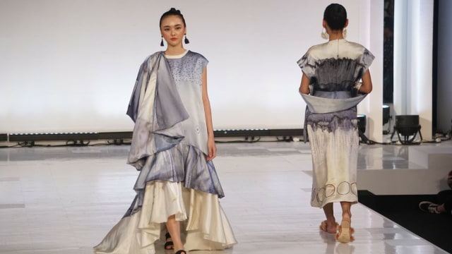 Fashion Show Wardah The Unstoppable You di Jakarta Fashion Week 2019, Senayan City, Jakarta, Jumat (26/10/2018). (Foto: Nugroho Sejati/kumparan)