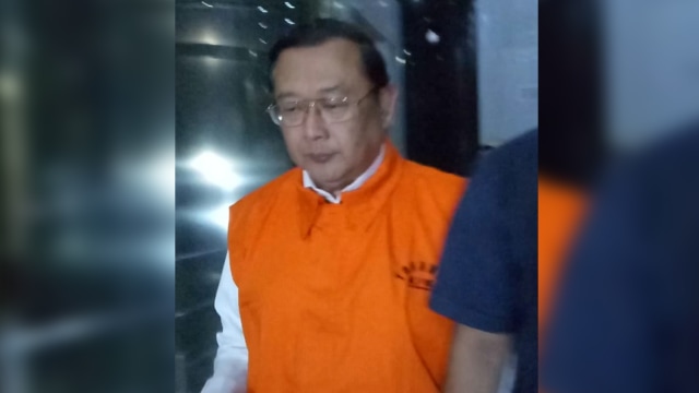 KPK tahan Direktur PT Binasawit Abadi Pratama sekaligus  Wakil Dirut PT Sinar Agro Resources and Technology, Edy Saputra Suradja.  (Foto: Adim Mugni/kumparan)