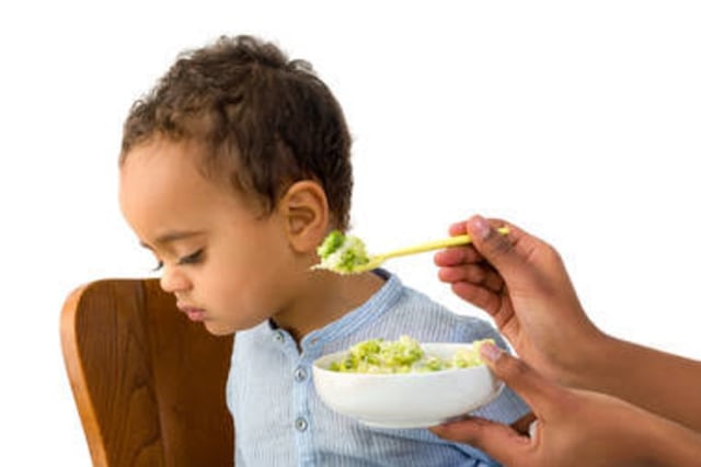Cara Menghadapi Balita Picky-Eaters (2)
