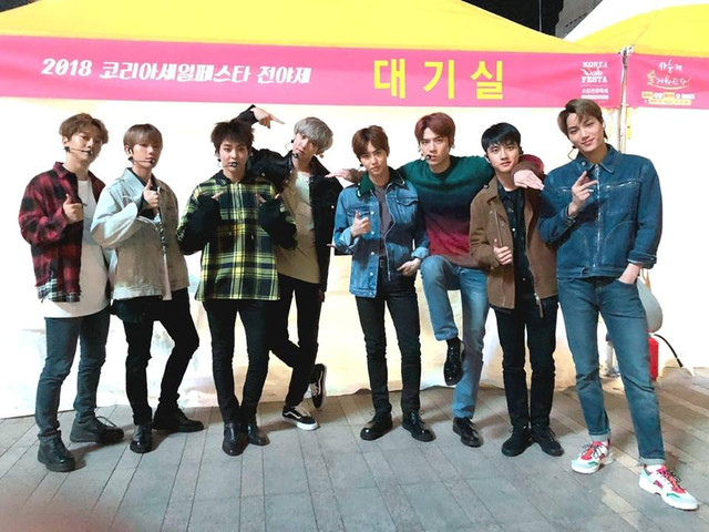 EXO. (Foto: Facebook/@weareoneEXO)