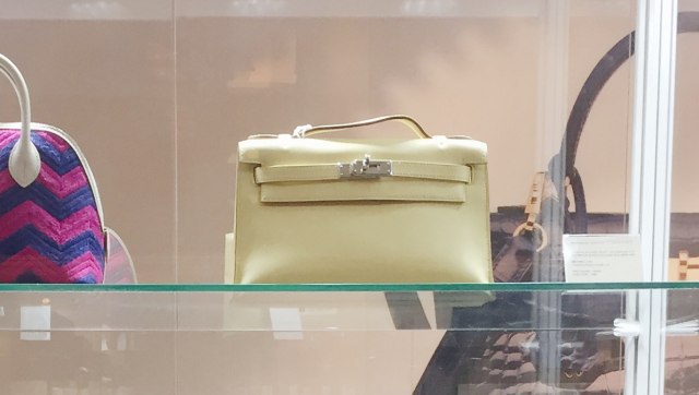 Hermes Jaune Poussin Swift Leather Kelly Pochette (Foto: Gina Yustika Dimara/kumparan)
