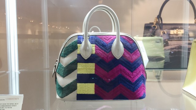 Hermes Rose Pourpre, Blue Sapphire & Beton Embroidered Swift Leather Mini Bolide (Foto: Gina Yustika Dimara/kumparan)