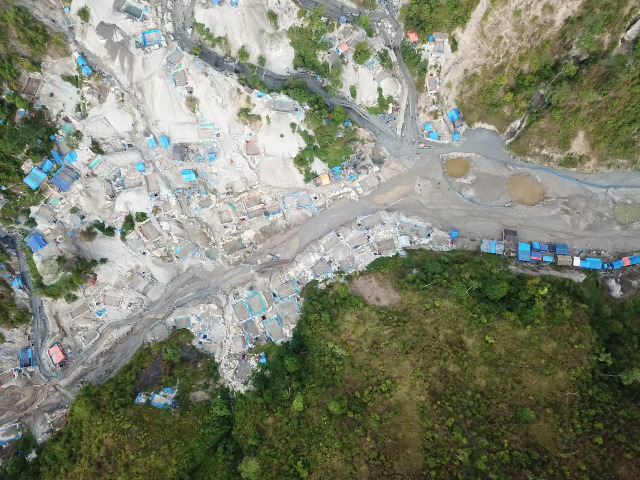 Putus Mata Rantai Bisnis Merkuri dan Sianida di Buru 