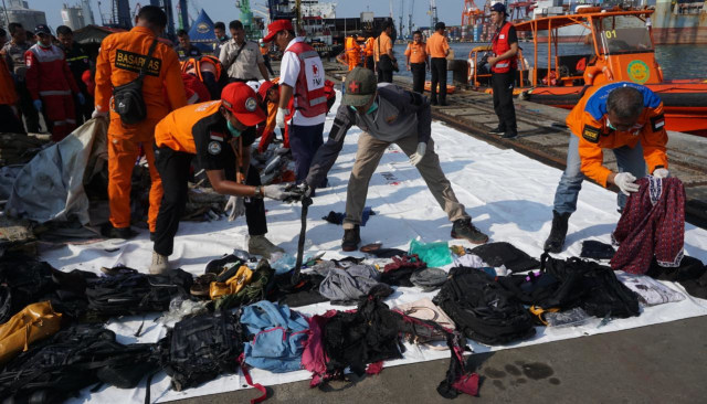 Puing-puing pesawat Lion Air JT-610 tiba di JICT Foto: Fanny Kusumawardhani/kumparan