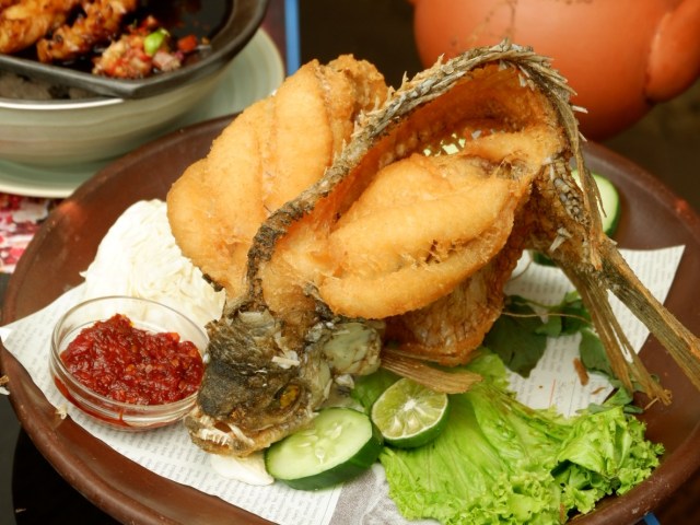 Ikan Gurame Goreng Sate Senayan (Foto: Istimewa)