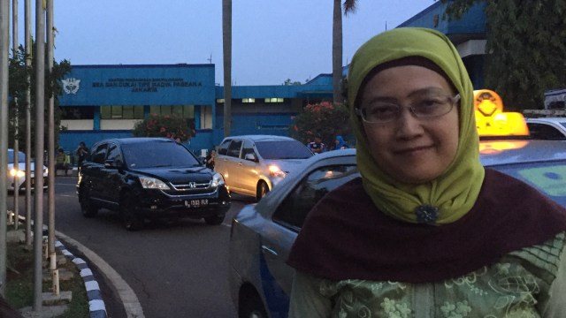 Arni (43) keluarga korban BPK Korban lion Air JT 610. (Foto: Yuana Fatwalloh/kumparan)