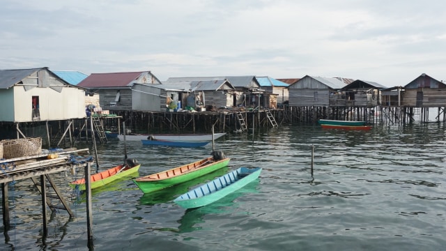 Suasana kampung nelayan Mahaling di Bontang, Kalimantan Timur  (Foto: Darin Atiandina/kumparan)
