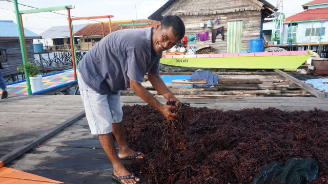 Suasana kampung nelayan Mahaling di Bontang, Kalimantan Timur  (Foto: Darin Atiandina/kumparan)
