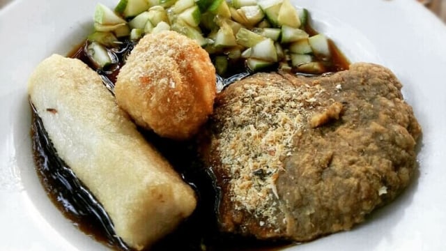 Pempek Megaria (Foto: Instagram: @desnat2424)