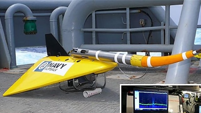 Ilustrasi Towed Pinger Locator (TPL). (Foto: Angkatan Laut AS via wikimedia commons.)