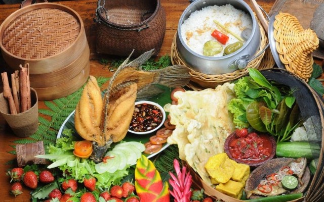 Ilustrasi Nasi Liwet Pak Asep Stroberi (Foto: Instagram @asepstroberikadungora)