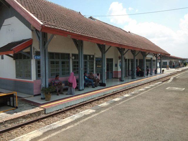 Stasiun Prupuk Mulai Ramai dengan Penumpang
