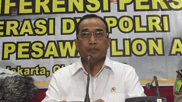 Konferensi pers Menhub Budi Karya Sumadi bersama Kapusdokkes Brigjen Athur Tampi dan Dirut Jasaraharja Budi Rahardjo di RS Polri (Foto: Marissa Krestianti/kumparan)
