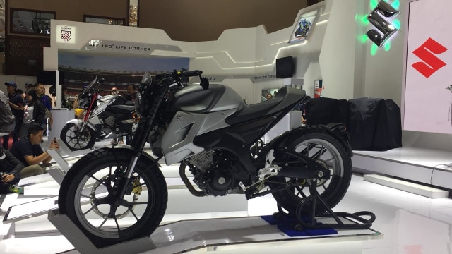 Suzuki Bandit model Cafe Racer di IMOS 2018 Foto: Aditya Pratama Niagara/kumparanOTO