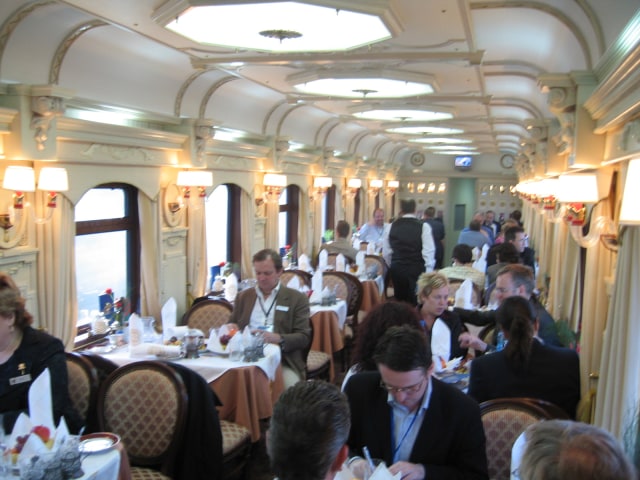 Mewahnya gerbong Kereta Api Golden Eagle Trans-Siberian Express (Foto: Flickr/Simon Pielow)