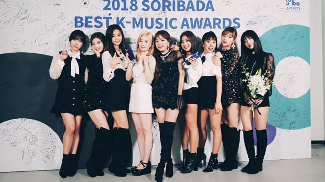 Twice  (Foto: Facebook/@JYPETWICE)
