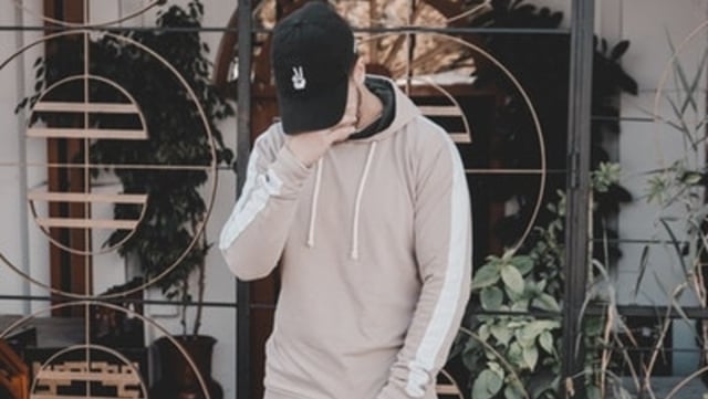 Ilustrasi foto ala anak hypebeast (Foto: Creaslim/unsplash)