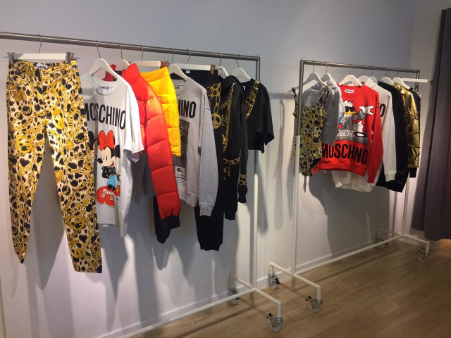 Kolaborasi Moschino x H&M (Foto: Gina Yustika Dimara/kumparan)