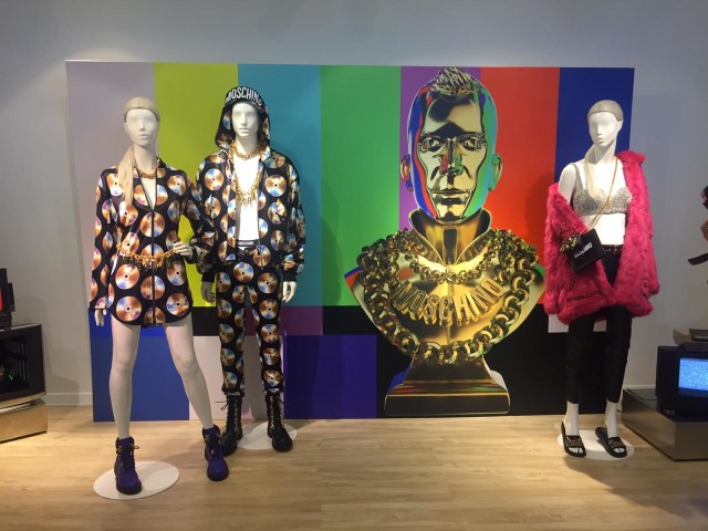 Kolaborasi Moschino x H&M (Foto: Gina Yustika Dimara/kumparan)