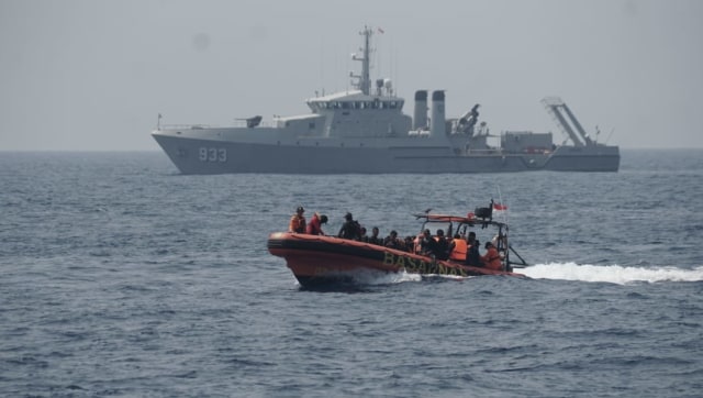Pencarian black box Lion Air JT-610 di perairan Karawang, Kamis (1/11). (Foto: Iqbal Firdaus/kumparan)