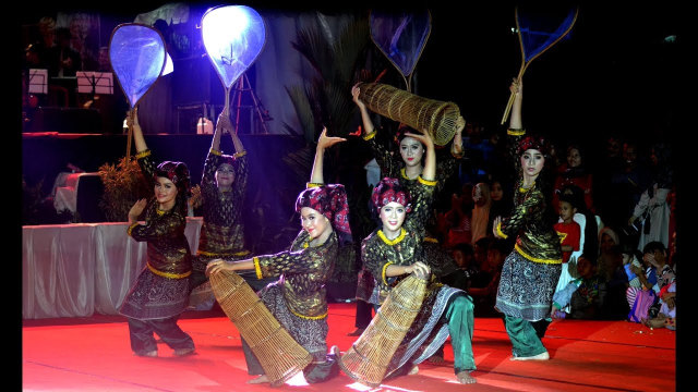 Pementasan Seni 7 Daerah di Sumatera Tampil di Padang Malam ini (1)