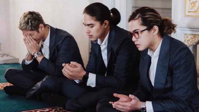 Al Ghazali, El Rumi, dan Dul Jaelani, di pernikahan Maia Estianty dan Irwan Mussry. (Foto: Instagram @maiaestiantyreal)