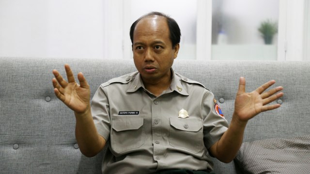 Kepala Pusat Data, Informasi dan Humas BNPB Sutopo Purwo Nugroho menjawab pertanyaan wartawan. (Foto: Aditia Noviansyah/kumparan)