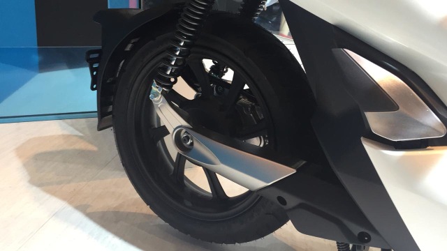 Ban belakang Honda PCX listrik di IMOS 2018 (Foto: Aditya Pratama Niagara/kumparanOTO)
