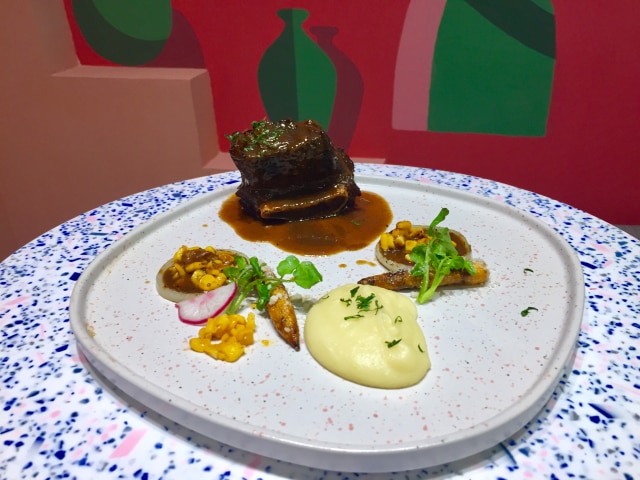 Grilled Slow Cooked Short Ribs-Ottoman's Coffee  (Foto: Mela Nurhidayati/kumparan)