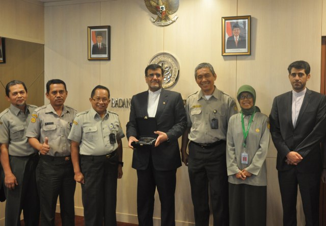 Kedutaan Besar Iran Naser Kamali dan Mohamad Tavakoli bersama dengan Dr Arifin Tasriff, Kepala Pusat Kepatuhan, Kerjasama dan Informasi Publik Badan Karantina Pertanian (Foto: Kementerian Pertanian)