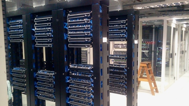 Ilustrasi data center. (Foto: evertonpestana/Pixabay)